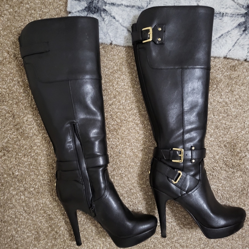 Guess boots